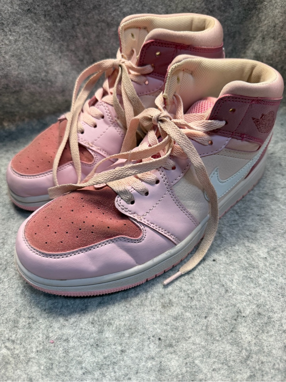 Nike air Jordan 1, digital pink size 8